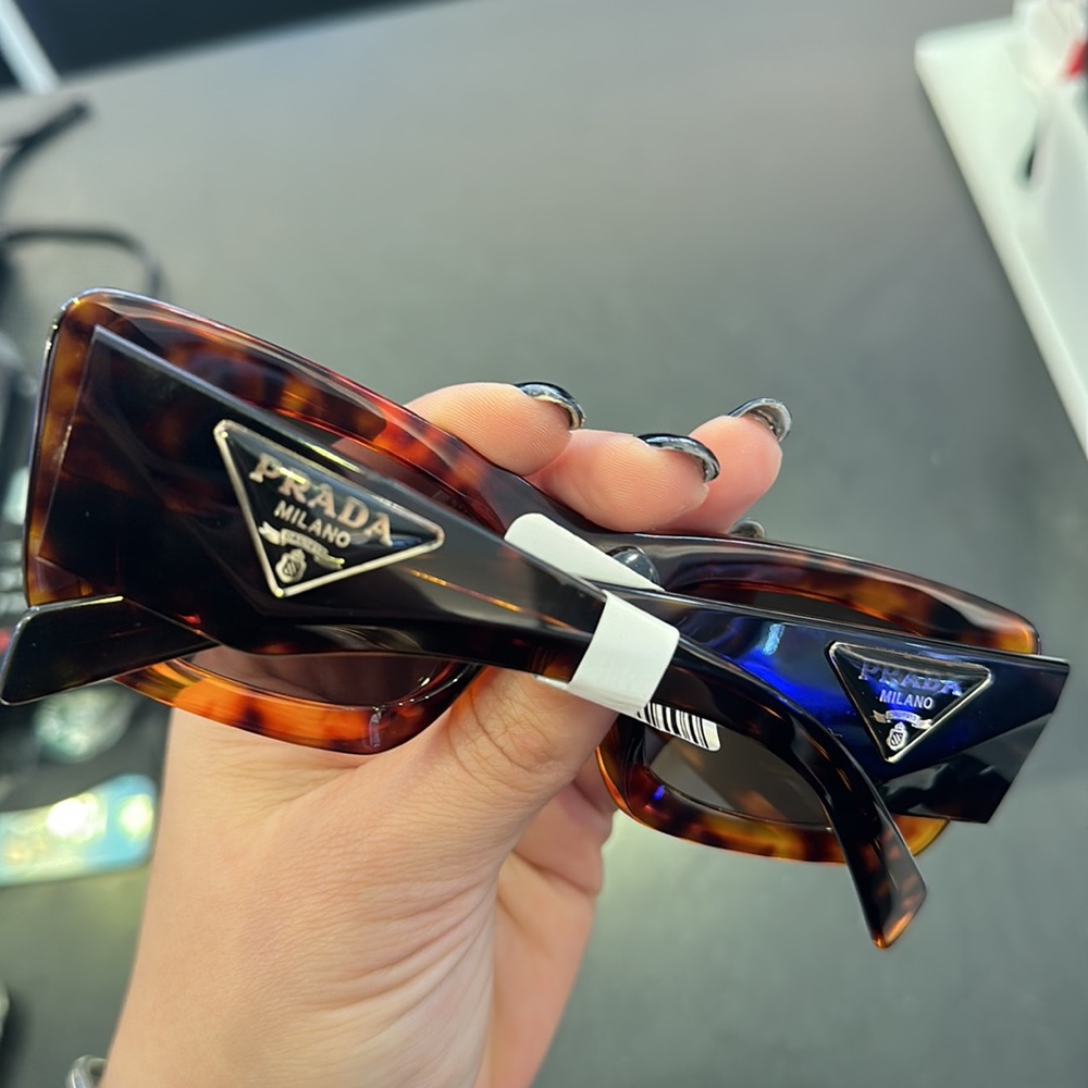 Sunglass Prada New - Picture 2 of 2